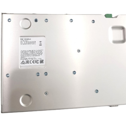 MikroTik RB1100x4/RB1100AHx4 13x RB1100ahx2ギガビットのイーサネット ポートのRouterBOARDのルーター